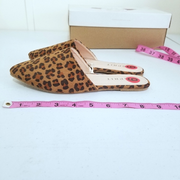Easy Spirit Shoes Easy Spirit Leopard Closed Pointed Toe Slides